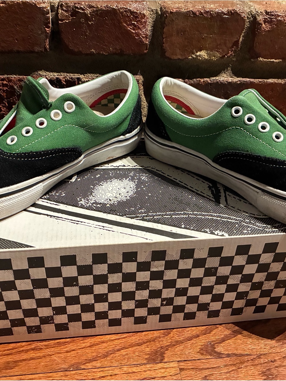 Vans Green and Black Low-Top Skate Era